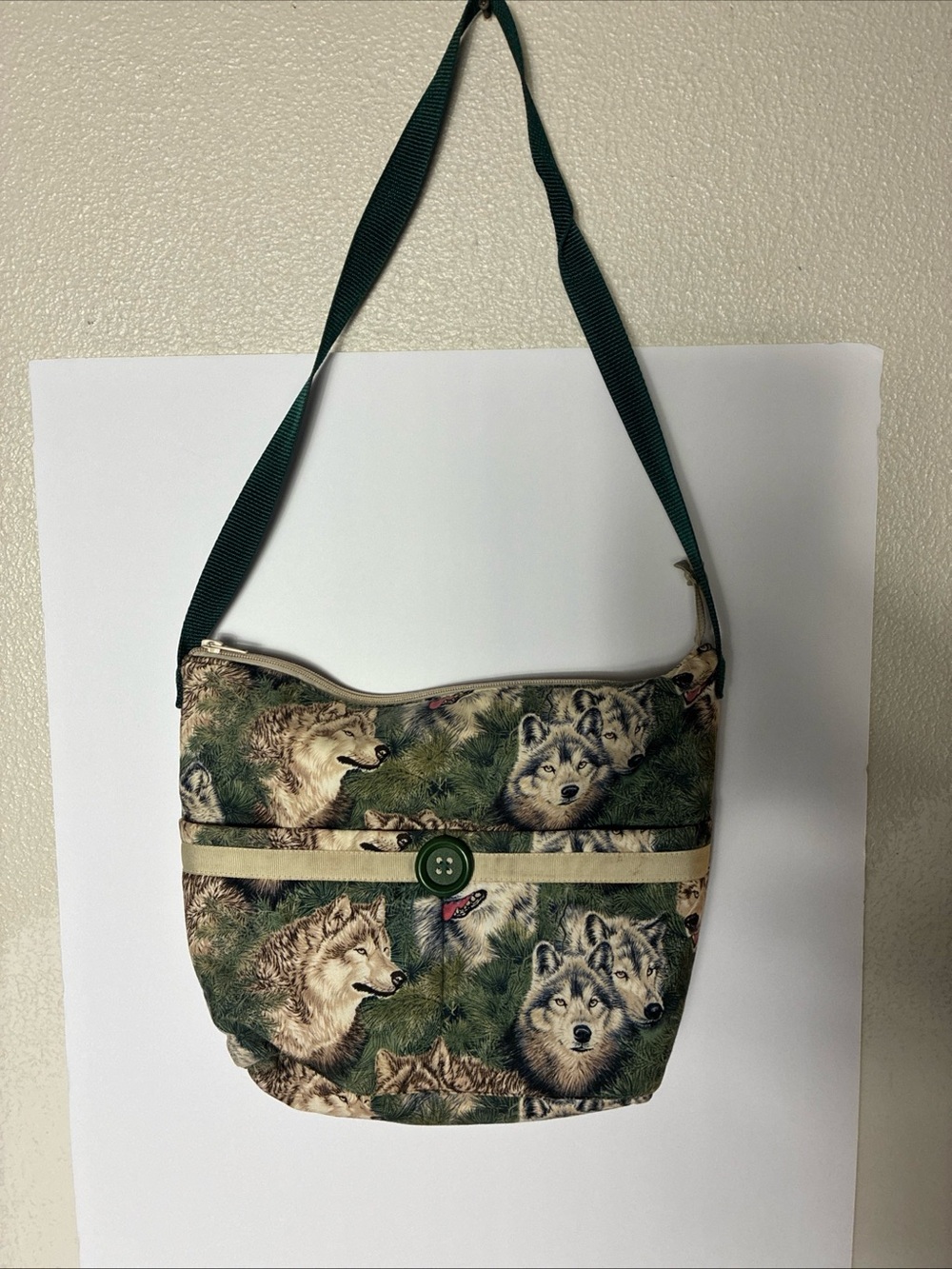 Wolves Print Crossbody Bag in Green